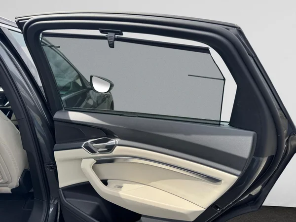 AUDI Q8 Sportback e-tron (2024) — foto 11 van 24