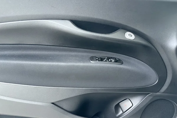 Fiat E-500 (2023) — foto 7 van 15