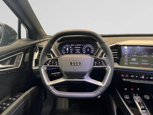 AUDI Q4 e-tron (2024) — foto 15 van 18