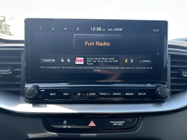KIA XCeed (2024) — foto 15 van 35