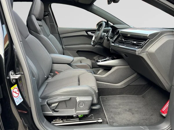 AUDI Q4 e-tron (2025) — foto 11 van 27