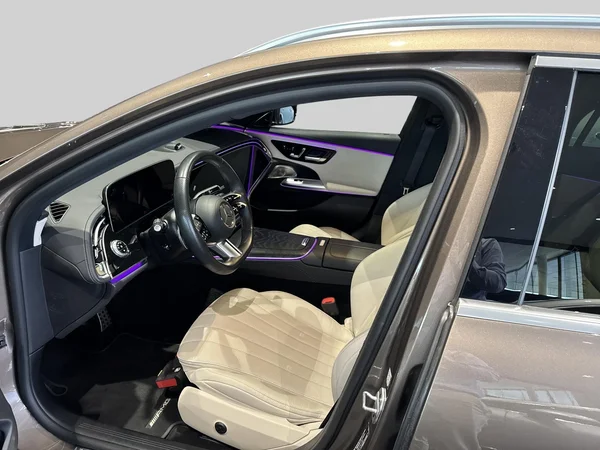 Mercedes-Benz E-Klasse (2024) — foto 21 van 22