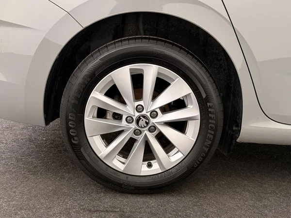 SKODA Scala (2025) — foto 12 van 18