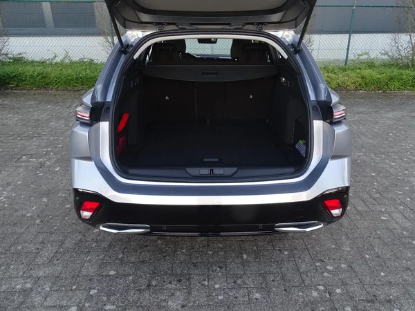 Peugeot 308 (2025) — foto 6 van 23
