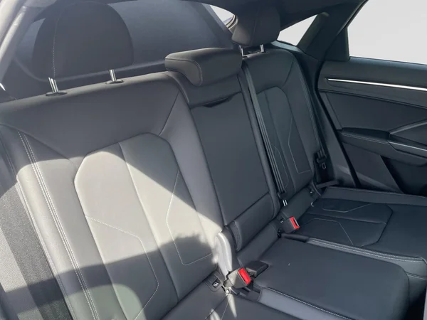 AUDI Q3 Sportback (2024) — foto 9 van 20