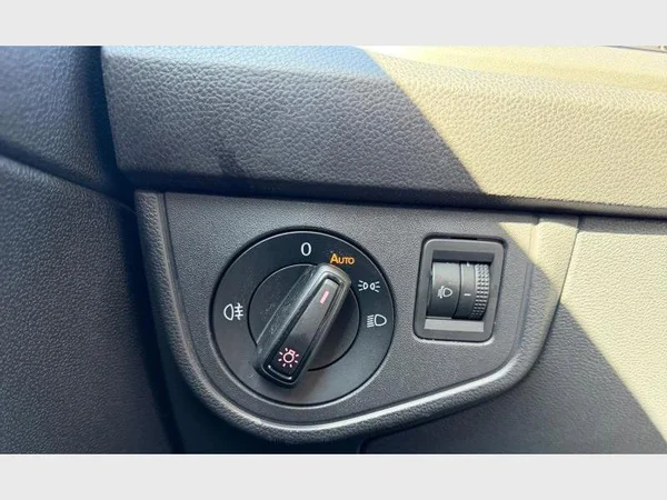 Volkswagen Polo (2018) — foto 19 van 29