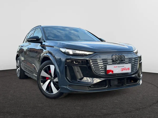 AUDI Q6 e-tron (2024) — foto 20 van 24
