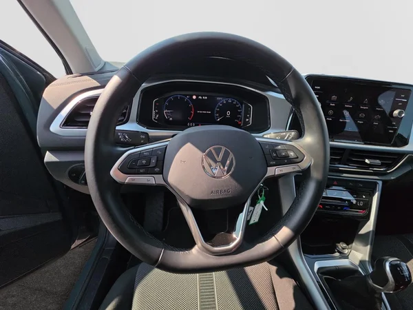 VOLKSWAGEN T-Roc (2023) — foto 4 van 24