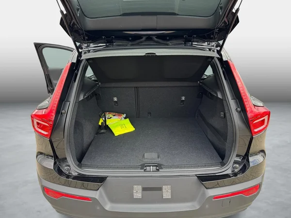 Volvo XC40 (2020) — foto 21 van 22