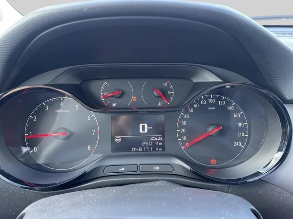 Opel Crossland X (2022) — foto 3 van 17