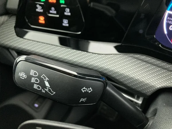 VOLKSWAGEN Golf VIII SW (2024) — foto 20 van 36