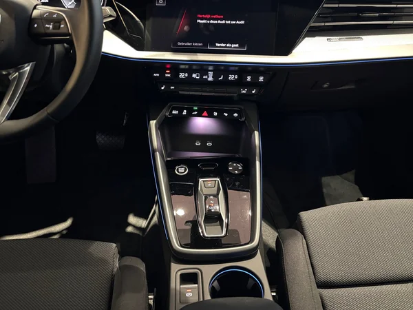 AUDI A3 Sportback PHEV (2026) — foto 16 van 16