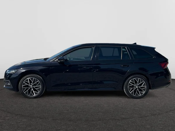 SKODA Octavia SW (2022) — foto 10 van 18