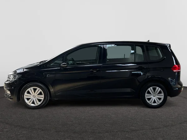 VOLKSWAGEN Touran (2019) — foto 11 van 20