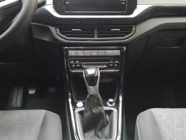 VOLKSWAGEN T-Cross (2025) — foto 4 van 23