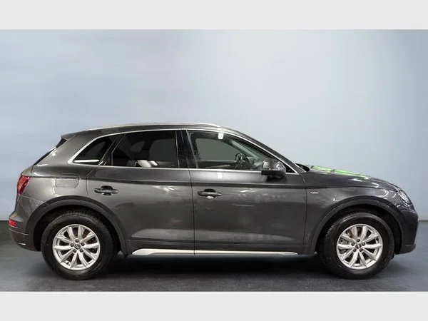 Audi Q5 (2021) — foto 21 van 26