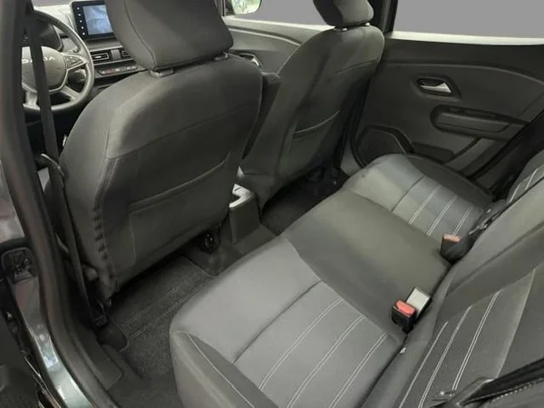 Dacia Sandero Stepway (2025) — foto 17 van 17