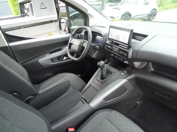 Opel Combo Life (2026) — foto 8 van 32