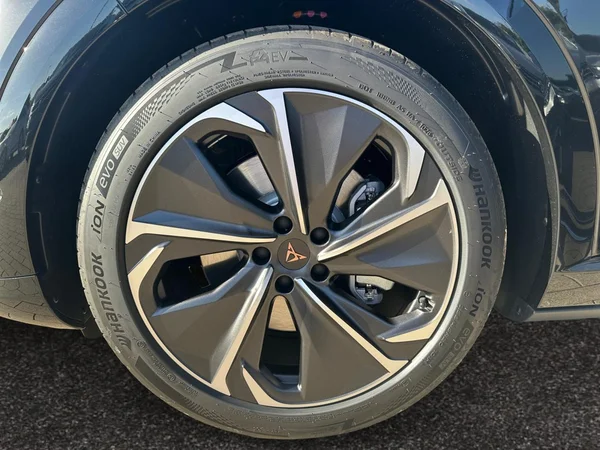 CUPRA Tavascan (2026) — foto 8 van 16