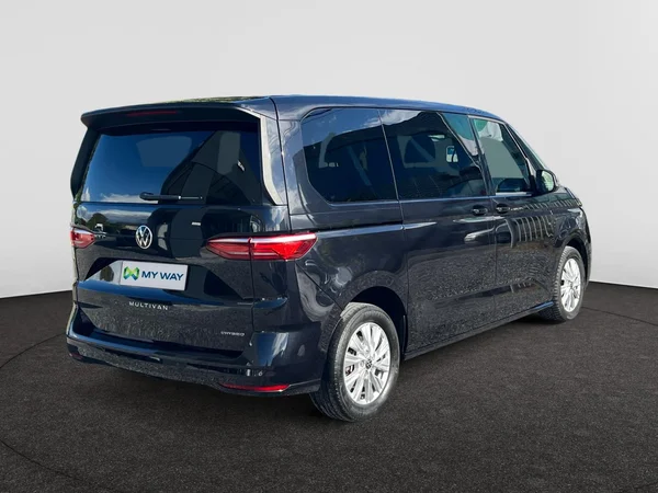 VOLKSWAGEN Multivan T7 eHybrid (PHEV) (2023) — foto 11 van 18