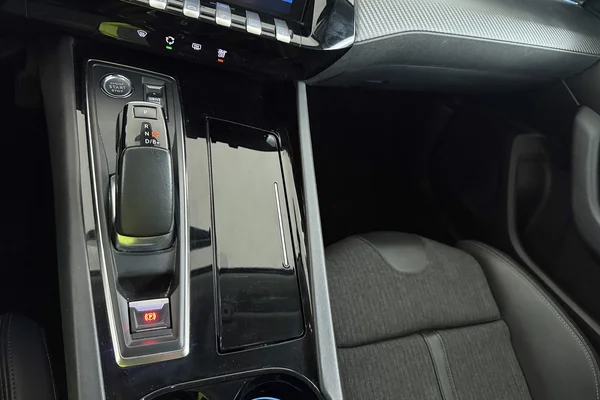 Peugeot 508 PHEV (2021) — foto 13 van 32