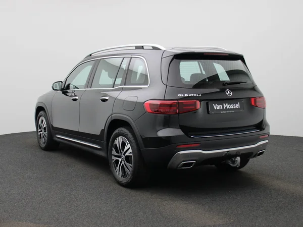 Mercedes-Benz GLB (2025) — foto 12 van 50