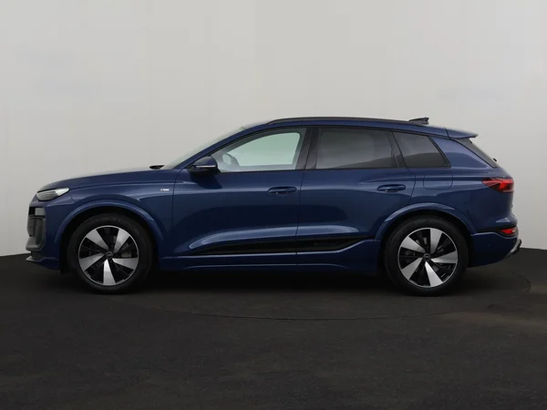 AUDI Q6 E-Tron (2024) — foto 12 van 33