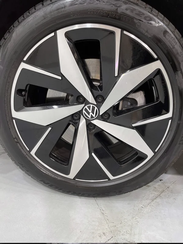 Volkswagen ID.4 (2022) — foto 28 van 41
