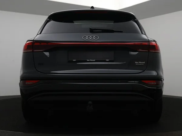 AUDI Q6 e-tron (2025) — foto 3 van 25