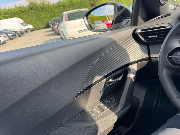 PEUGEOT 2008 (2025) — foto 7 van 24