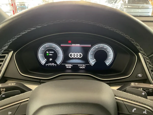 AUDI Q5 Sportback PHEV (2024) — foto 6 van 23
