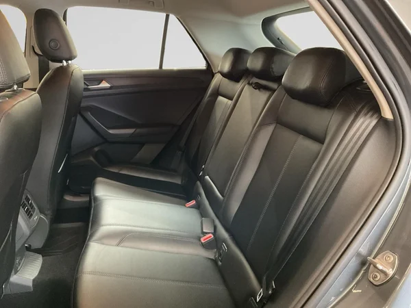 VOLKSWAGEN T-Roc (2019) — foto 33 van 51