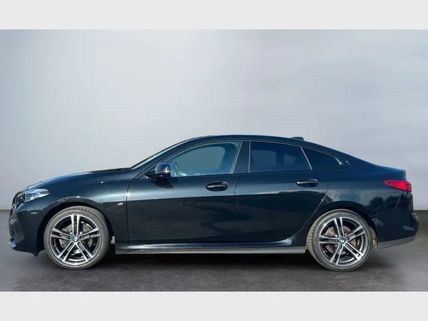 BMW 2 Gran Coupé (2022) — foto 27 van 29