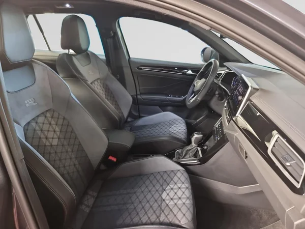 VOLKSWAGEN T-Roc (2025) — foto 18 van 23