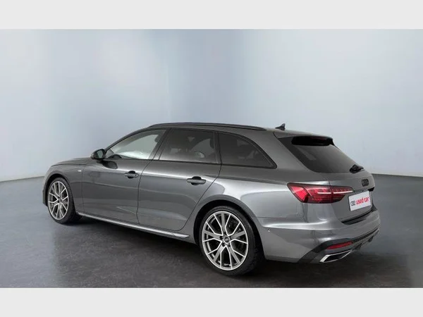 Audi A4 (2023) — foto 37 van 40