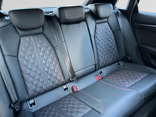 AUDI A3 Sportback (2025) — foto 15 van 24