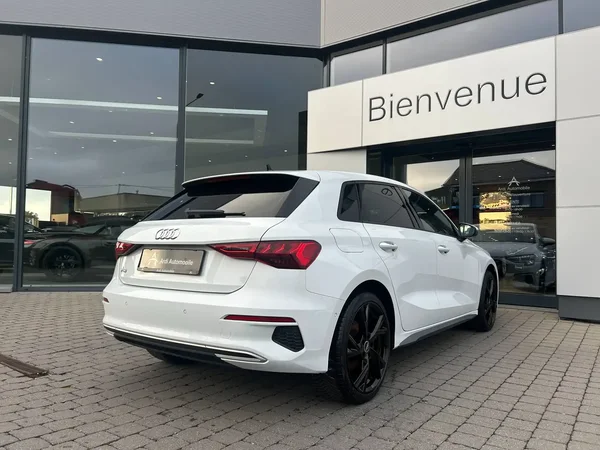 Audi A3 (2021) — foto 16 van 21