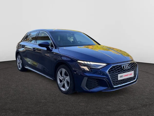 AUDI A3 Sportback (2023) — foto 15 van 17