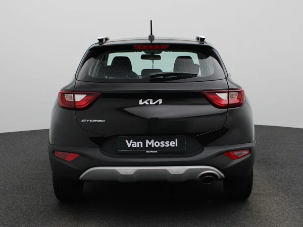 Kia Stonic (2023) — foto 30 van 34