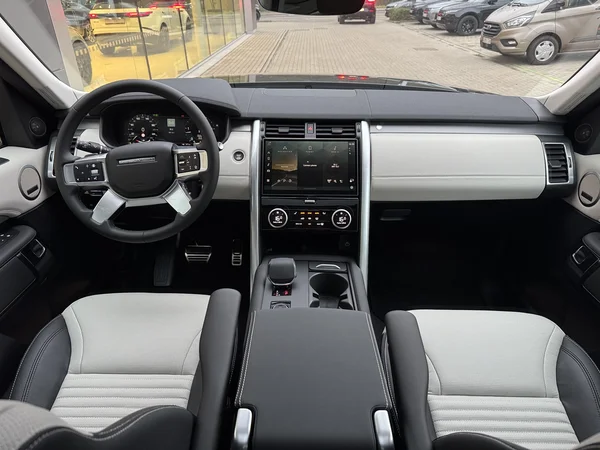 Land Rover Discovery — foto 3 van 20
