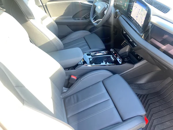 AUDI Q6 e-tron (2025) — foto 21 van 24