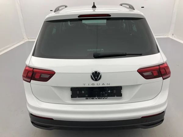 VOLKSWAGEN Tiguan (2021) — foto 10 van 36