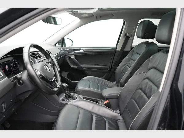 VOLKSWAGEN Tiguan Allspace (2018) — foto 32 van 32