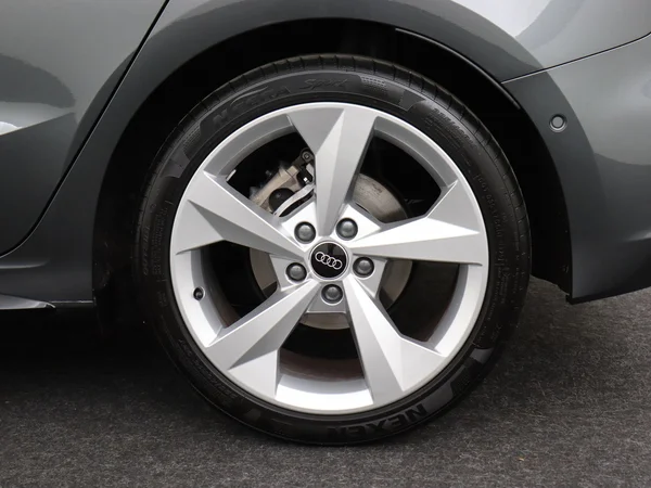 AUDI A3 Sportback (2025) — foto 14 van 18