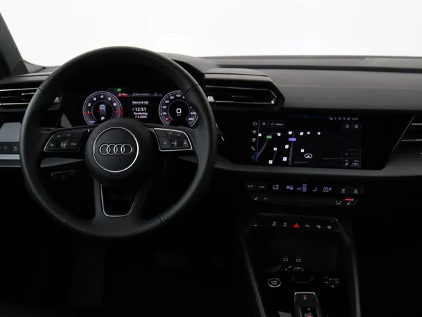 AUDI A3 Sportback (2025) — foto 14 van 18