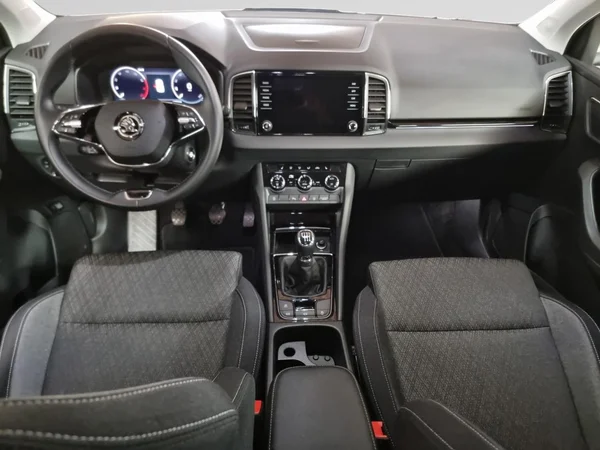 SKODA Karoq (2022) — foto 3 van 23