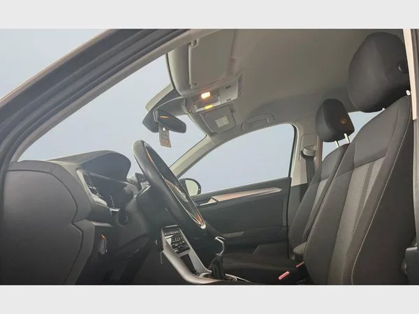Volkswagen T-Roc (2023) — foto 5 van 24