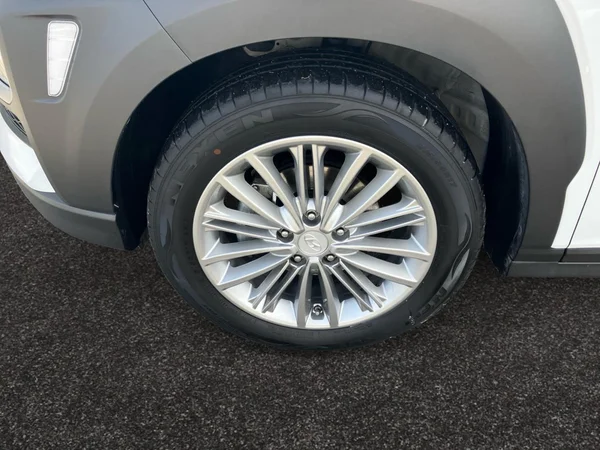 HYUNDAI Kona (2019) — foto 4 van 24