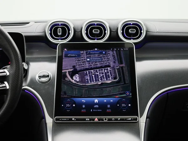 Mercedes-Benz GLC (2024) — foto 55 van 55