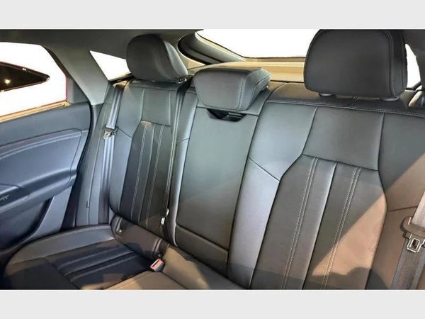 AUDI Q6 Sportback e-tron (2026) — foto 2 van 25